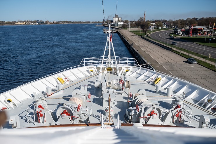 Rīgas ostā ienāk pirmais 2023.gada kruīzu kuģis «Hamburg» ar 360 pasažieriem.Foto: Jēkabs Vilkārsis Rīgas ostā ienāk pirmais 2023.gada kruīzu kuģis «Hamburg» ar 360 pasažieriem.Foto: Jēkabs Vilkārsis 335307