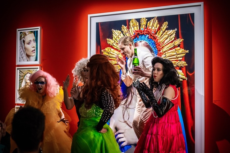 Mākslinieka Mailza Oldridža izstādes atklāšana muzejā «Fotografiska» Tallinā. Foto: Siim Loog 335474