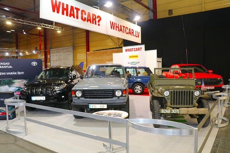 Ķīpsalā uz auto izstādi  pulcējas jaunu, retro, luksus, sporta un tūninga spēkratu cienītāji 335690