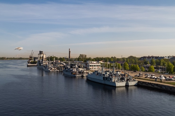 Rīgas ostā ienāk kruīzu kuģi. Foto: Jēkabs Vilkārsis 336389