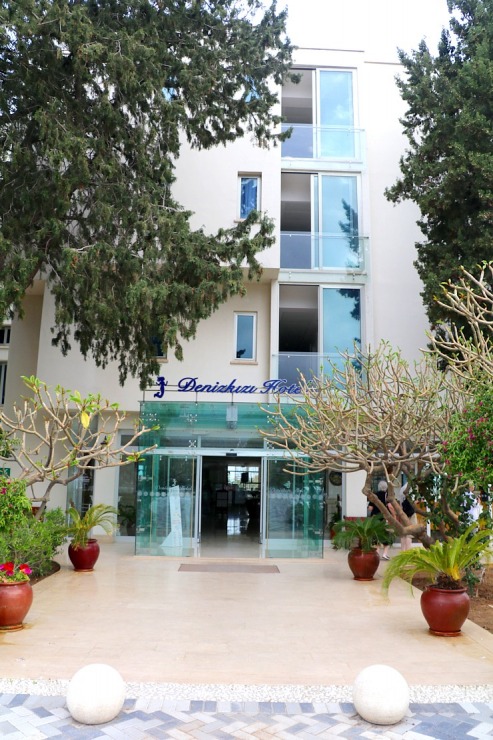 Travelnews.lv iepazīst Ziemeļkipras vienkāršu un viesmīlīgu viesnīcu «Denizkizi Hotel & Beach». Sadarbībā ar Puzzle Travel Travelnews.lv iepazīst Ziemeļkipras vienkāršu un viesmīlīgu viesnīcu «Denizkizi Hotel & Beach». Sadarbībā ar Puzzle Travel 336603