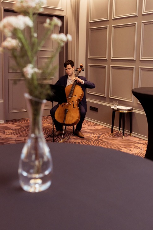 «Grand Poet by Semarah Hotels» uzņem mākslinieces Alises Builevicas izstādi «Klejotājs». Foto: Lauma Kalniņa «Grand Poet by Semarah Hotels» uzņem mākslinieces Alises Builevicas izstādi «Klejotājs». Foto: Lauma Kalniņa 336670