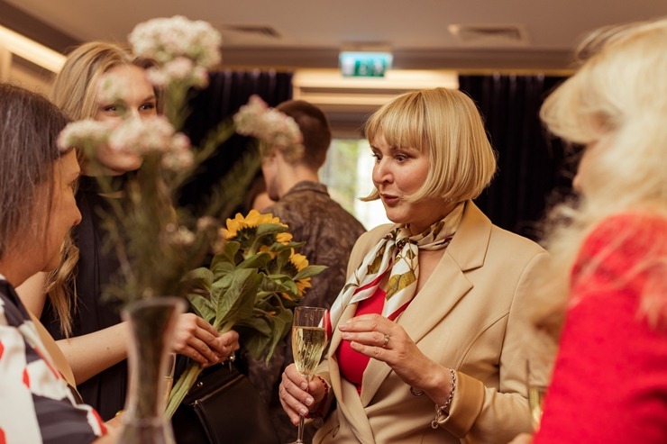 «Grand Poet by Semarah Hotels» uzņem mākslinieces Alises Builevicas izstādi «Klejotājs». Foto: Lauma Kalniņa «Grand Poet by Semarah Hotels» uzņem mākslinieces Alises Builevicas izstādi «Klejotājs». Foto: Lauma Kalniņa 336677