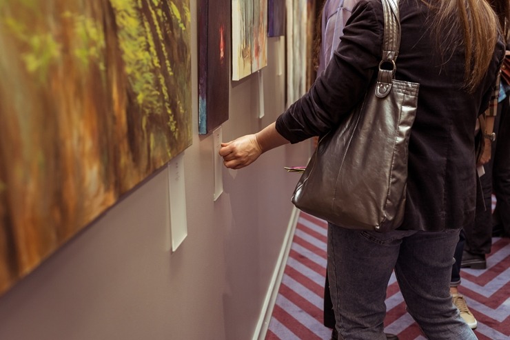 «Grand Poet by Semarah Hotels» uzņem mākslinieces Alises Builevicas izstādi «Klejotājs». Foto: Lauma Kalniņa «Grand Poet by Semarah Hotels» uzņem mākslinieces Alises Builevicas izstādi «Klejotājs». Foto: Lauma Kalniņa 336662