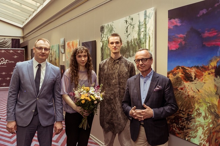 «Grand Poet by Semarah Hotels» uzņem mākslinieces Alises Builevicas izstādi «Klejotājs». Foto: Lauma Kalniņa «Grand Poet by Semarah Hotels» uzņem mākslinieces Alises Builevicas izstādi «Klejotājs». Foto: Lauma Kalniņa 336665