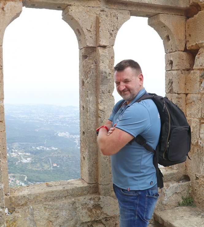 Travelnews.lv kalnu pastaigu takās iepazīst Svētā Hilariona cietoksni Ziemeļkiprā. Sadarbībā ar Puzzle Travel Travelnews.lv kalnu pastaigu takās iepazīst Svētā Hilariona cietoksni Ziemeļkiprā. Sadarbībā ar Puzzle Travel 336803