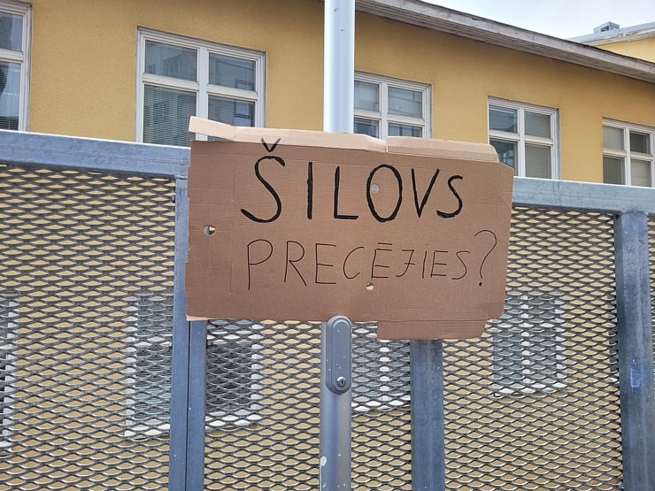 Latvieši svin bronzu un kronē Tamperi par Latvijas galvaspilsētu 336912