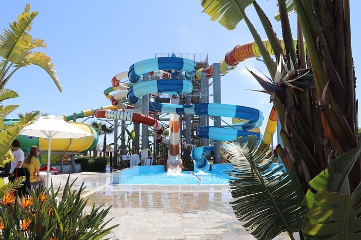 Travelnews.lv iepazīst ļoti skaistu Ziemeļkipras viesnīcu «Limak Cyprus Deluxe Hotel». Sadarbībā ar Puzzle Travel 337259