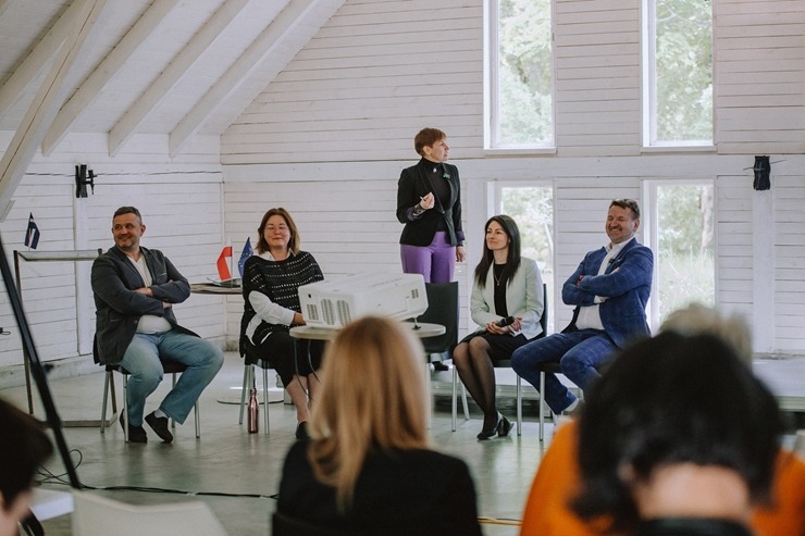 Lūznavas muižā pulcējas Latgales tūrisma profesionāļi uz semināru «Esi i dori». Foto: Dagnija Bernāne 337367