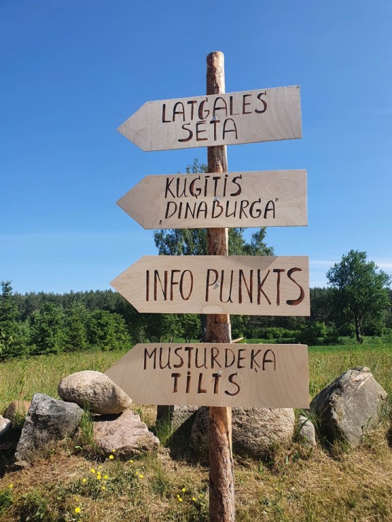 Slutišķos Tautas mākslas festivālā «Augšdaugava 2023» atklāj Lielā Augšdaugavas musturdeķa tiltu. Foto: Inese Minova Slutišķos Tautas mākslas festivālā «Augšdaugava 2023» atklāj Lielā Augšdaugavas musturdeķa tiltu. Foto: Inese Minova 337667