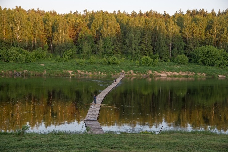 Slutišķos Tautas mākslas festivālā «Augšdaugava 2023» atklāj Lielā Augšdaugavas musturdeķa tiltu. Foto: Inese Minova Slutišķos Tautas mākslas festivālā «Augšdaugava 2023» atklāj Lielā Augšdaugavas musturdeķa tiltu. Foto: Inese Minova 337654
