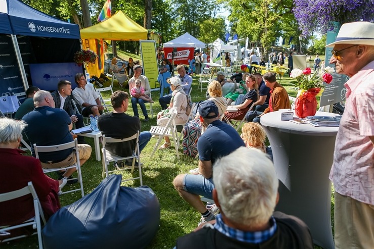 Zīmīgi foto mirkļi no sarunu festivāla LAMPA Cēsīs. Foto: Festivalslampa.lv 337876