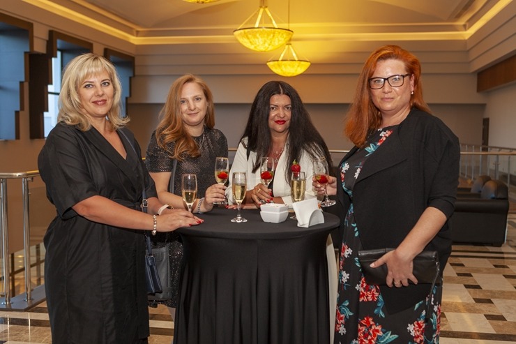 Tūroperators «Anex Tour Latvia» uzaicina Latvijas tūrisma firmas uz svinīgu pasākumu Turcijā. Foto: Mārtiņš Strubergs Tūroperators «Anex Tour Latvia» uzaicina Latvijas tūrisma firmas uz svinīgu pasākumu Turcijā. Foto: Mārtiņš Strubergs 338030