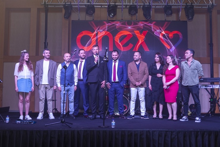 Tūroperators «Anex Tour Latvia» uzaicina Latvijas tūrisma firmas uz svinīgu pasākumu Turcijā. Foto: Mārtiņš Strubergs Tūroperators «Anex Tour Latvia» uzaicina Latvijas tūrisma firmas uz svinīgu pasākumu Turcijā. Foto: Mārtiņš Strubergs 338020