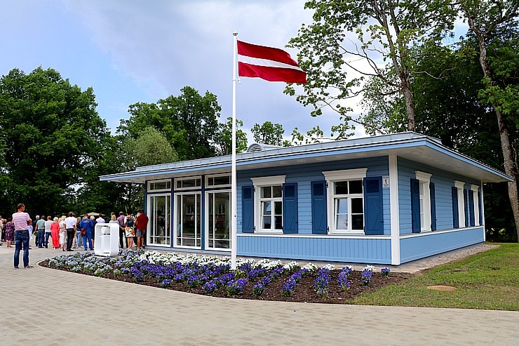 Alūksne svinīgi atklāj jaunu tūrisma informācijas centra ēku 338301