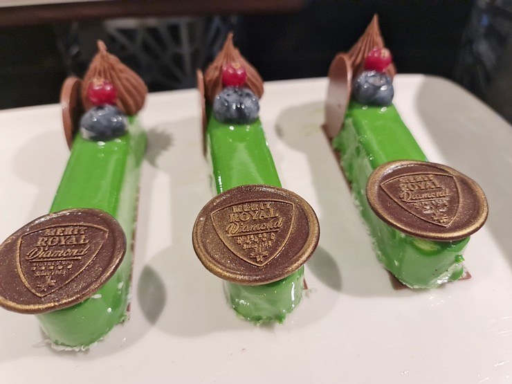 Travelnews.lv iepazīst Ziemeļkipras viesnīcas «Merit Royal Diamond Hotel & Spa» pusdienu piedāvājumu. Sadarbībā ar Puzzle Travel Travelnews.lv iepazīst Ziemeļkipras viesnīcas «Merit Royal Diamond Hotel & Spa» pusdienu piedāvājumu. Sadarbībā ar Puzzle Travel 338442