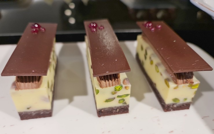 Travelnews.lv iepazīst Ziemeļkipras viesnīcas «Merit Royal Diamond Hotel & Spa» pusdienu piedāvājumu. Sadarbībā ar Puzzle Travel Travelnews.lv iepazīst Ziemeļkipras viesnīcas «Merit Royal Diamond Hotel & Spa» pusdienu piedāvājumu. Sadarbībā ar Puzzle Travel 338451