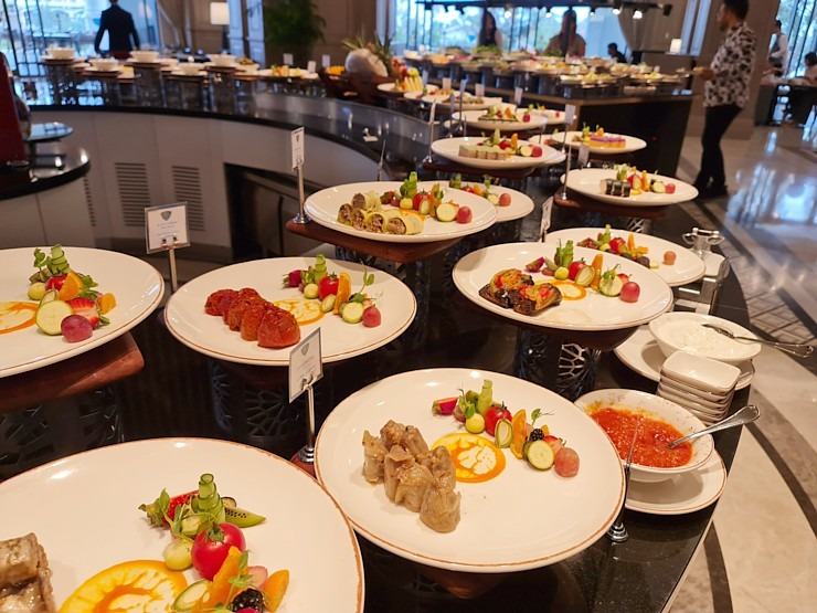 Travelnews.lv iepazīst Ziemeļkipras viesnīcas «Merit Royal Diamond Hotel & Spa» pusdienu piedāvājumu. Sadarbībā ar Puzzle Travel Travelnews.lv iepazīst Ziemeļkipras viesnīcas «Merit Royal Diamond Hotel & Spa» pusdienu piedāvājumu. Sadarbībā ar Puzzle Travel 338460