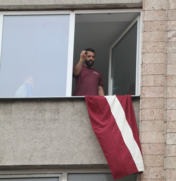 Skati dziesmu un deju svētku dalībnieku gājienu Rīgā - «Novadu dižošanās» 338563