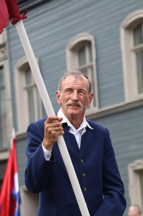 Skati dziesmu un deju svētku dalībnieku gājienu Rīgā - «Novadu dižošanās» 338599