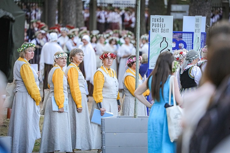 Fotogrāfs Mareks Galinovskis piedāvā īpašus fotomirkļus no koru lielkoncerta «Tīrums. Dziesmas ceļš». #CUPRA #Autobrava #VEFkvartals #UFOGolf #TrueSto Fotogrāfs Mareks Galinovskis piedāvā īpašus fotomirkļus no koru lielkoncerta «Tīrums. Dziesmas ceļš». #CUPRA #Autobrava #VEFkvartals #UFOGolf #TrueSto 339167