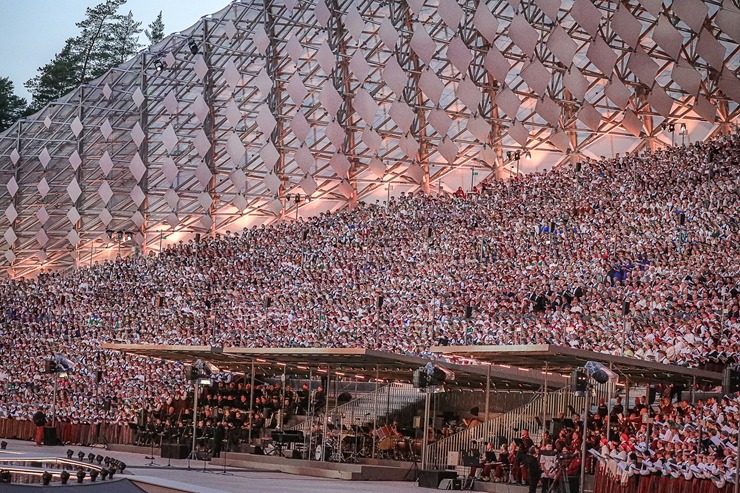 Fotogrāfs Mareks Galinovskis piedāvā īpašus fotomirkļus no koru lielkoncerta «Tīrums. Dziesmas ceļš». #CUPRA #Autobrava #VEFkvartals #UFOGolf #TrueSto Fotogrāfs Mareks Galinovskis piedāvā īpašus fotomirkļus no koru lielkoncerta «Tīrums. Dziesmas ceļš». #CUPRA #Autobrava #VEFkvartals #UFOGolf #TrueSto 339199