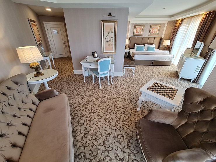 Travelnews.lv iepazīst Ziemeļkipras viesnīcu «Vuni Palace Hotel» Kirēnijā. Sadarbībā ar PuzzleTravel.com Travelnews.lv iepazīst Ziemeļkipras viesnīcu «Vuni Palace Hotel» Kirēnijā. Sadarbībā ar PuzzleTravel.com 339675