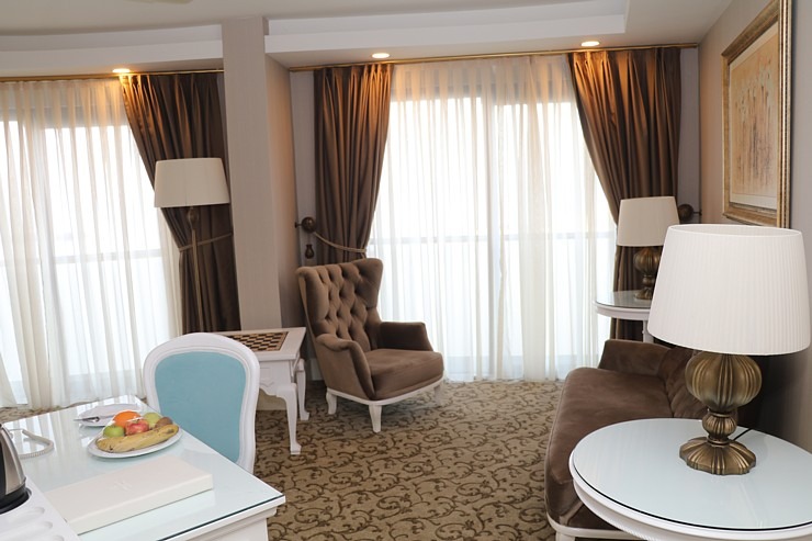 Travelnews.lv iepazīst Ziemeļkipras viesnīcu «Vuni Palace Hotel» Kirēnijā. Sadarbībā ar PuzzleTravel.com Travelnews.lv iepazīst Ziemeļkipras viesnīcu «Vuni Palace Hotel» Kirēnijā. Sadarbībā ar PuzzleTravel.com 339678