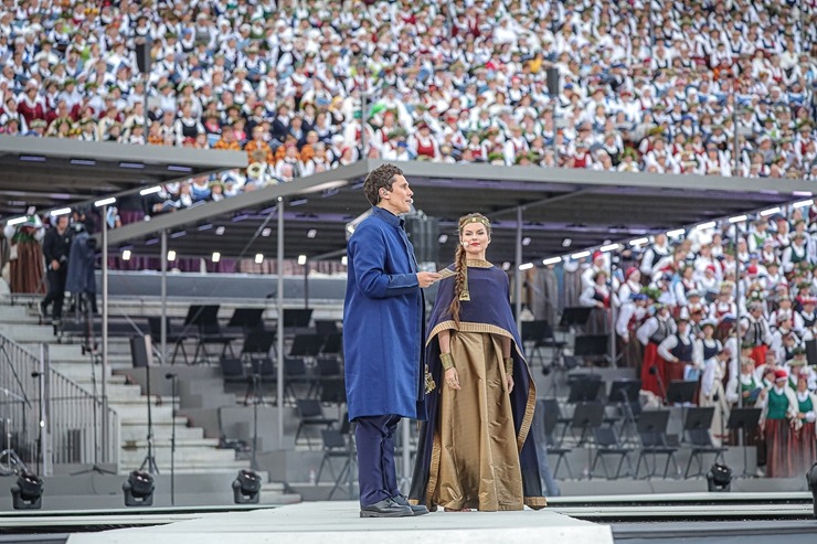 Fotogrāfs Mareks Galinovskis: Dziesmu svētku lielkoncerts «Tīrums. Dziesmas ceļš» skan Mežaparka Lielajā estrādē Fotogrāfs Mareks Galinovskis: Dziesmu svētku lielkoncerts «Tīrums. Dziesmas ceļš» skan Mežaparka Lielajā estrādē 339834