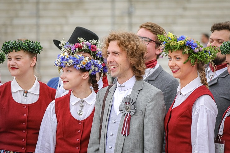 Fotogrāfs Mareks Galinovskis: Dziesmu svētku lielkoncerts «Tīrums. Dziesmas ceļš» skan Mežaparka Lielajā estrādē Fotogrāfs Mareks Galinovskis: Dziesmu svētku lielkoncerts «Tīrums. Dziesmas ceļš» skan Mežaparka Lielajā estrādē 339812