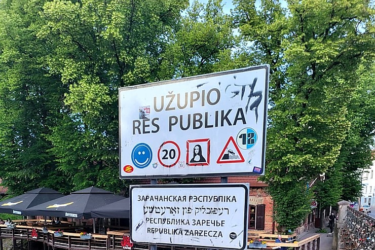 Travelnews.lv apmeklē mākslinieku un brīvdomātāju Užupes republiku Viļņā 340523