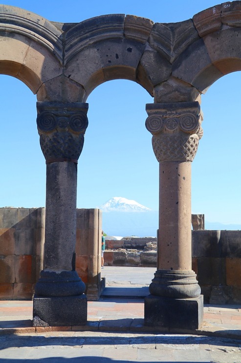 Travelnews.lv iepazīst Zvartnota tempļa drupas Armēnijā, kas ir iekļautas UNESCO sarakstā. Sadarbībā ar airBaltic Travelnews.lv iepazīst Zvartnota tempļa drupas Armēnijā, kas ir iekļautas UNESCO sarakstā. Sadarbībā ar airBaltic 340677