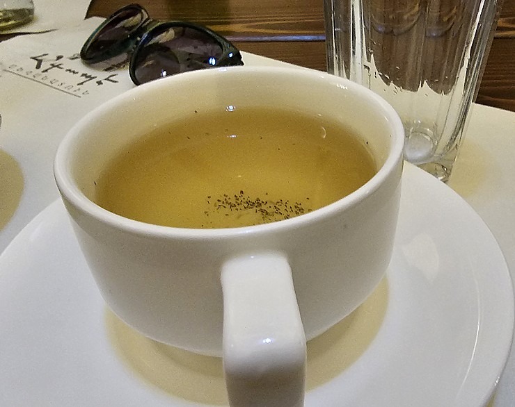 Travelnews.lv pusdieno Vagaršapatas armēņu autentiskā restorānā «Agape Refectory». Sadarbībā ar airBaltic Travelnews.lv pusdieno Vagaršapatas armēņu autentiskā restorānā «Agape Refectory». Sadarbībā ar airBaltic 340993