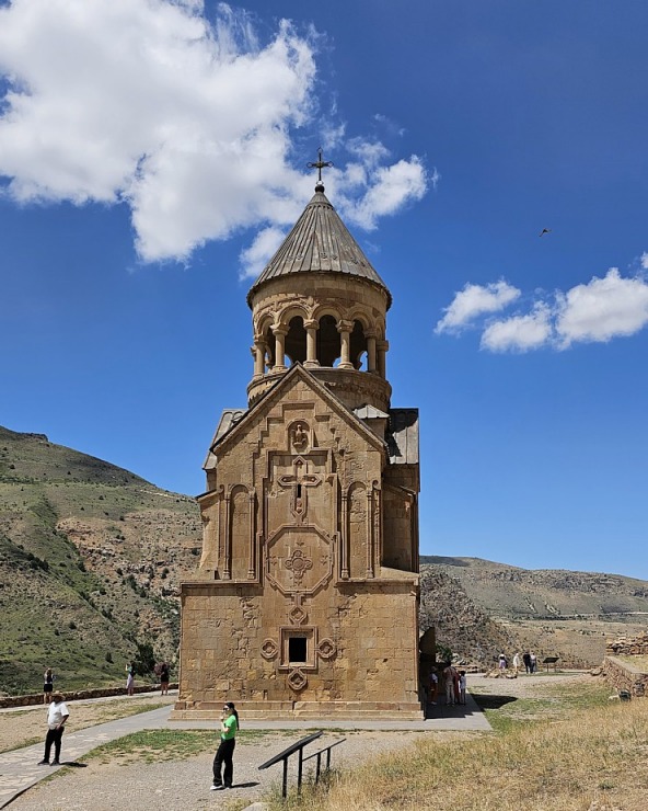 Travelnews.lv apmeklē IX līdz XVI gadsimta klosteru kompleksu Noravank Armēnijā. Sadarbībā ar airBaltic Travelnews.lv apmeklē IX līdz XVI gadsimta klosteru kompleksu Noravank Armēnijā. Sadarbībā ar airBaltic 341120