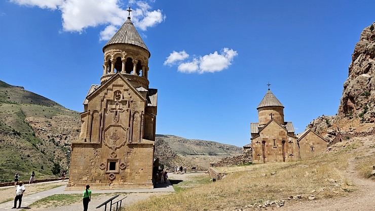 Travelnews.lv apmeklē IX līdz XVI gadsimta klosteru kompleksu Noravank Armēnijā. Sadarbībā ar airBaltic Travelnews.lv apmeklē IX līdz XVI gadsimta klosteru kompleksu Noravank Armēnijā. Sadarbībā ar airBaltic 341095