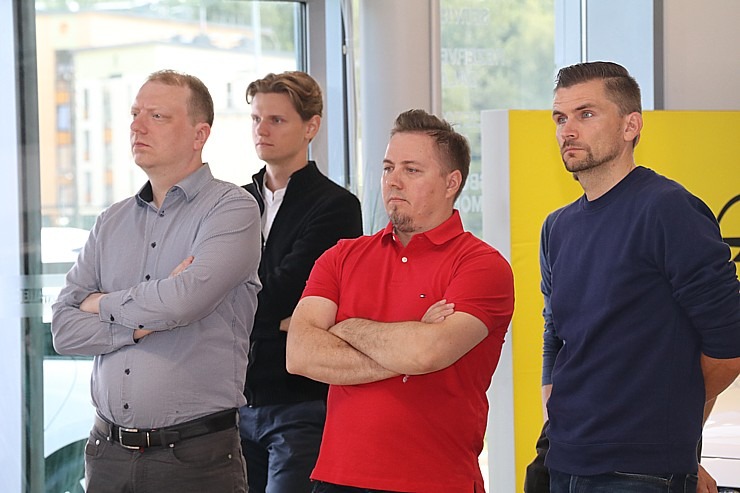 Rīgas autosalonā «Autohalle» tiek prezentēts jaunais «Hyundai Kona Electric» 341396