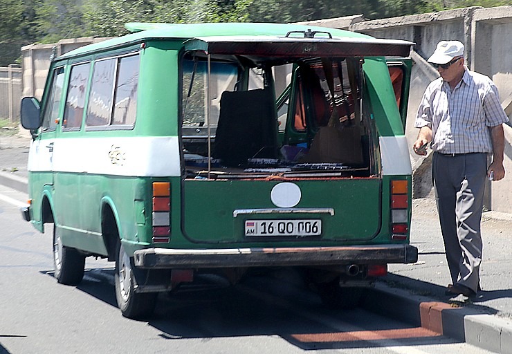 Travelnews.lv caur ekskursiju autobusa logu iepazīst Armēnijas galvaspilsētu Erevānu. Sadarbībā ar airBaltic Travelnews.lv caur ekskursiju autobusa logu iepazīst Armēnijas galvaspilsētu Erevānu. Sadarbībā ar airBaltic 341553