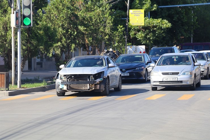 Travelnews.lv ekskursiju autobusā iepazīst Armēnijas galvaspilsētu Erevānu. Sadarbībā ar airBaltic Travelnews.lv ekskursiju autobusā iepazīst Armēnijas galvaspilsētu Erevānu. Sadarbībā ar airBaltic 341677