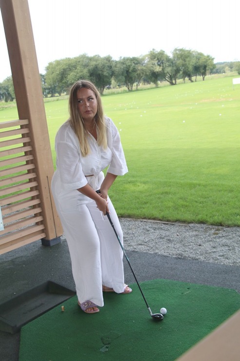 Latvijas tūrisma firmas iepazīst  golfa klubu un viesnīcu «Jurmala Golf Club & Hotel» Piņķos 342024