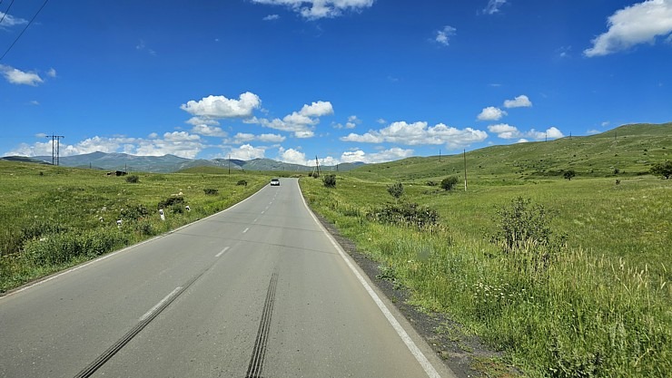 Travelnews.lv ar ekskursiju autobusu iepazīst Armēnijas ielu tirdzniecību un dabas ainavas. Sadarbība ar airBaltic Travelnews.lv ar ekskursiju autobusu iepazīst Armēnijas ielu tirdzniecību un dabas ainavas. Sadarbība ar airBaltic 342215