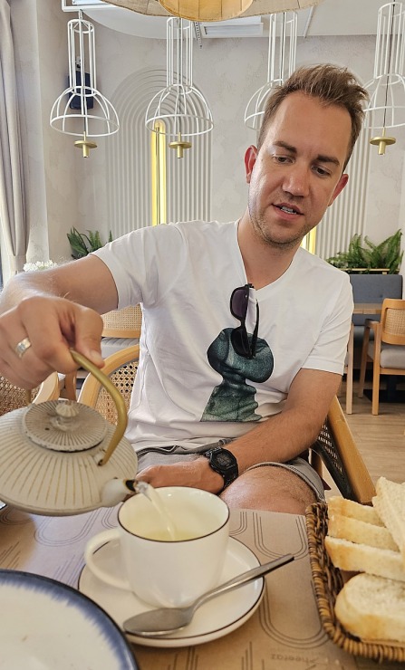 Travelnews.lv Armēnijas pilsētā Gjumri izbauda pusdienas vietējā restorānā «Sheeraz». Sadarbībā ar airBaltic Travelnews.lv Armēnijas pilsētā Gjumri izbauda pusdienas vietējā restorānā «Sheeraz». Sadarbībā ar airBaltic 342556