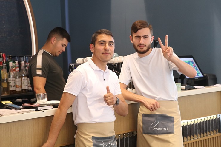 Travelnews.lv Armēnijas pilsētā Gjumri izbauda pusdienas vietējā restorānā «Sheeraz». Sadarbībā ar airBaltic Travelnews.lv Armēnijas pilsētā Gjumri izbauda pusdienas vietējā restorānā «Sheeraz». Sadarbībā ar airBaltic 342536