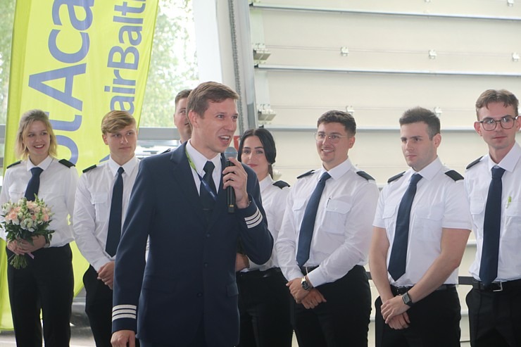 «airBaltic» Pilotu akademija svin piekto gadadienu 342641