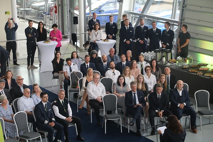 «airBaltic» Pilotu akademija svin piekto gadadienu 342628