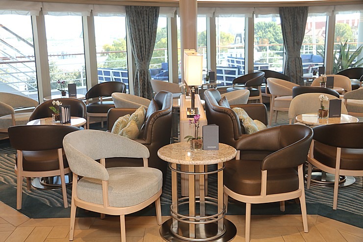 Rīgas ostā pirmo reizi ienāk kruīzu kompānijas «Silversea Cruises» luksus klases kuģis «Silver Dawn» Rīgas ostā pirmo reizi ienāk kruīzu kompānijas «Silversea Cruises» luksus klases kuģis «Silver Dawn» 343382