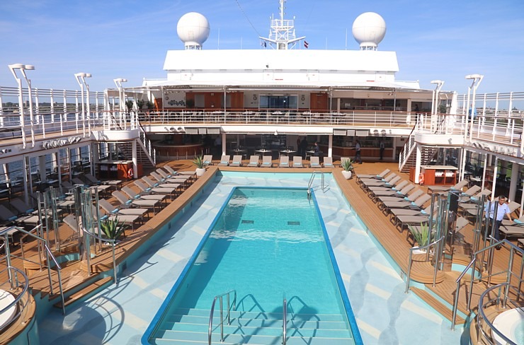 Rīgas ostā pirmo reizi ienāk kruīzu kompānijas «Silversea Cruises» luksus klases kuģis «Silver Dawn» Rīgas ostā pirmo reizi ienāk kruīzu kompānijas «Silversea Cruises» luksus klases kuģis «Silver Dawn» 343370