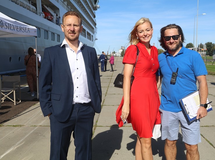 Rīgas ostā pirmo reizi ienāk kruīzu kompānijas «Silversea Cruises» luksus klases kuģis «Silver Dawn» Rīgas ostā pirmo reizi ienāk kruīzu kompānijas «Silversea Cruises» luksus klases kuģis «Silver Dawn» 343409