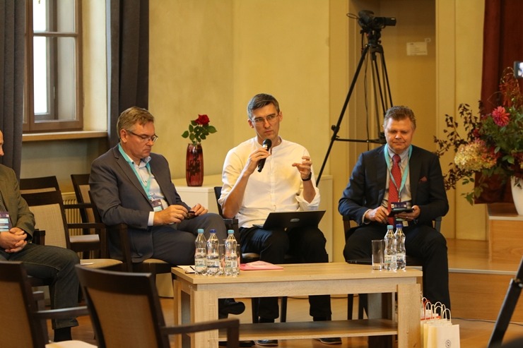 «Latgolys storpkongress» 22.–23. septembrī pulcē Rēzeknē Latgales ekspertus novada attīstībai. Foto: Santa Rudze 343780