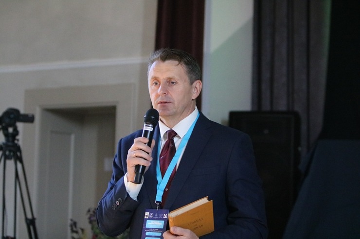 «Latgolys storpkongress» 22.–23. septembrī pulcē Rēzeknē Latgales ekspertus novada attīstībai. Foto: Santa Rudze 343757