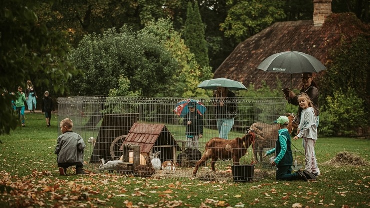 Atpūtas komplekss «Miķelis» ar vērienīgu pasākumu atzīmē muzeja 45 gadu jubileju. Foto: Mikelis.lv Atpūtas komplekss «Miķelis» ar vērienīgu pasākumu atzīmē muzeja 45 gadu jubileju. Foto: Mikelis.lv 344163